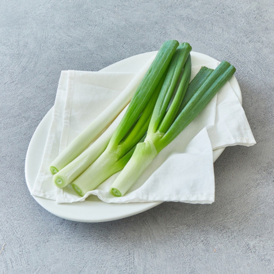 깐대파 (200G/봉)ㅣ롯데마트 제타 최상의 신선 식품과 다양한 간편식을 롯데마트 제타에서 만나보세요