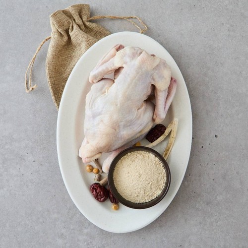 하림 고소하고 진한 들깨 삼계탕 (620G)