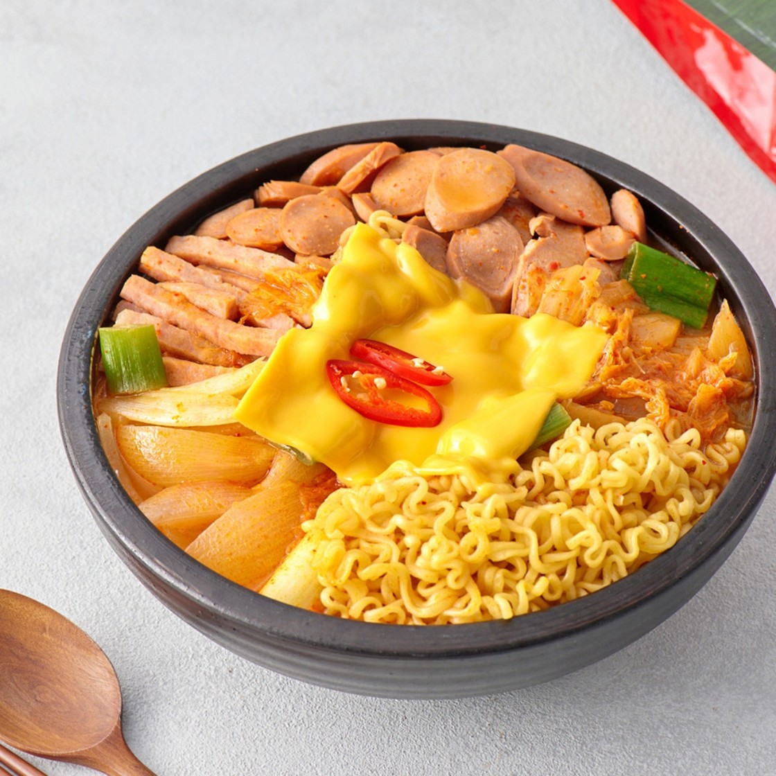 요리하다 칼칼한 의정부식 부대찌개 (705G)ㅣ롯데마트 제타 최상의 신선 식품과 다양한 간편식을 롯데마트 제타에서 만나보세요